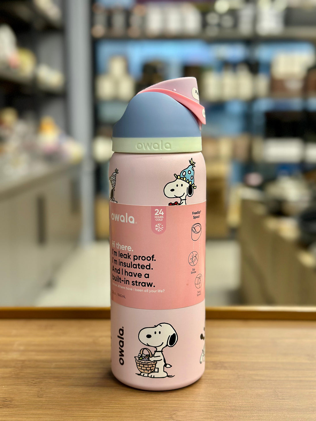 Owala FreeSip® Water Bottle - 32oz | Snoopy Pink