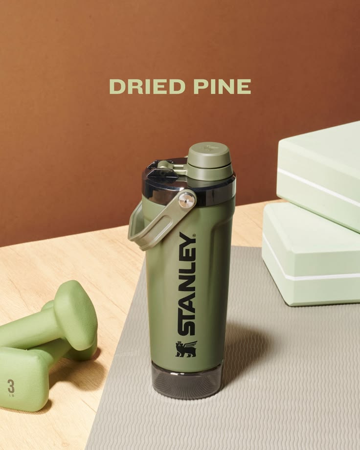 Stanley Activate Shaker Bottle - 20 OZ | Dried Pine |